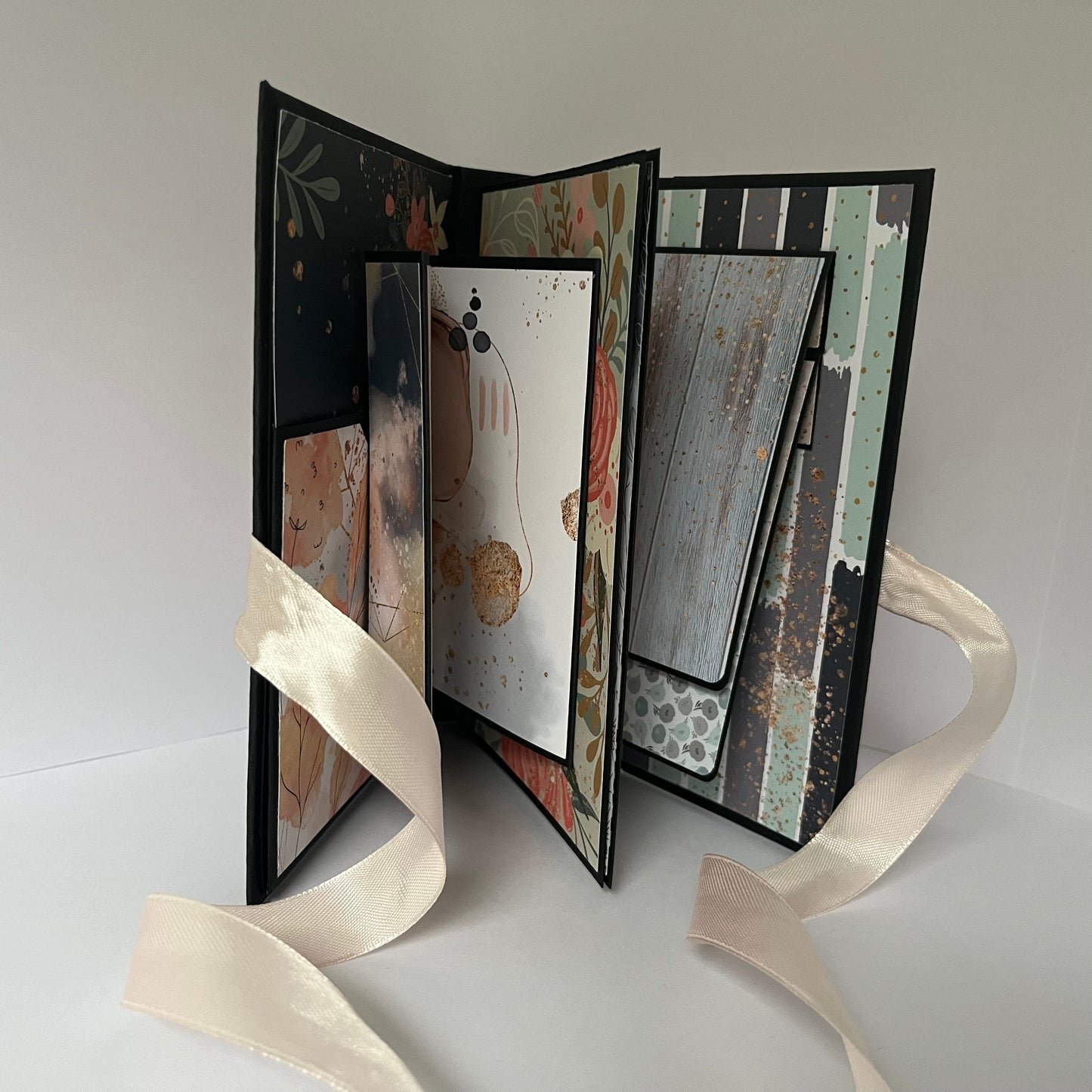Handmade Devotions: Craft Your Own Bible Journal [1 Ticket]